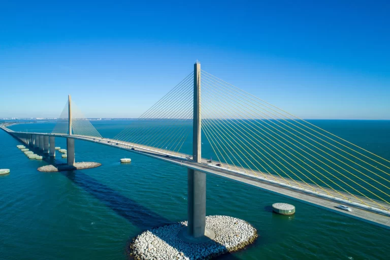 Sunshine-Skyway-Bridge-Tampa-Bay-Florida
